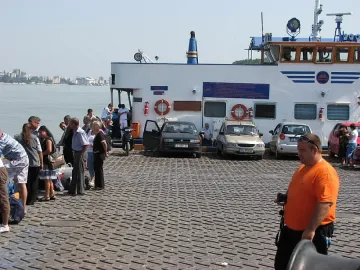 Турция не пуска кораби от Крим