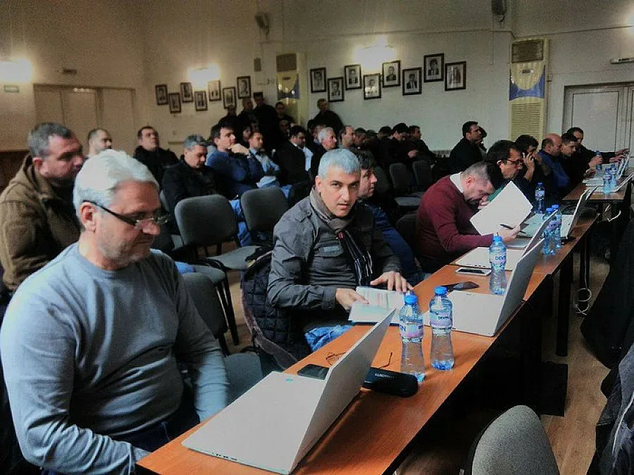 Общинският съветник пребит заради жена