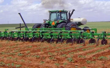 Фонд „Земеделие" договори 85 проекта за малки стопанства