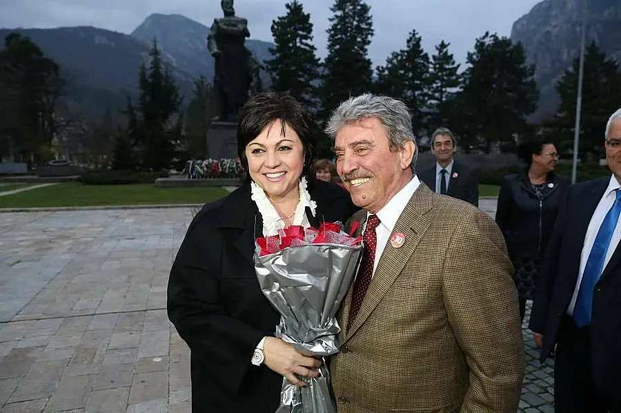 Нинова предизвика Борисов от Враца по темата образование