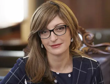 Захариева: Работните места за млади са приоритет на ГЕРБ