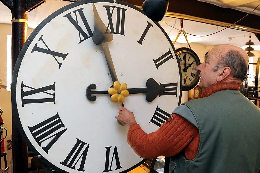 Местим часовниците за вота