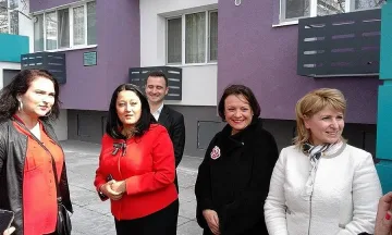 Василева и Павлова огледаха санирани блокове