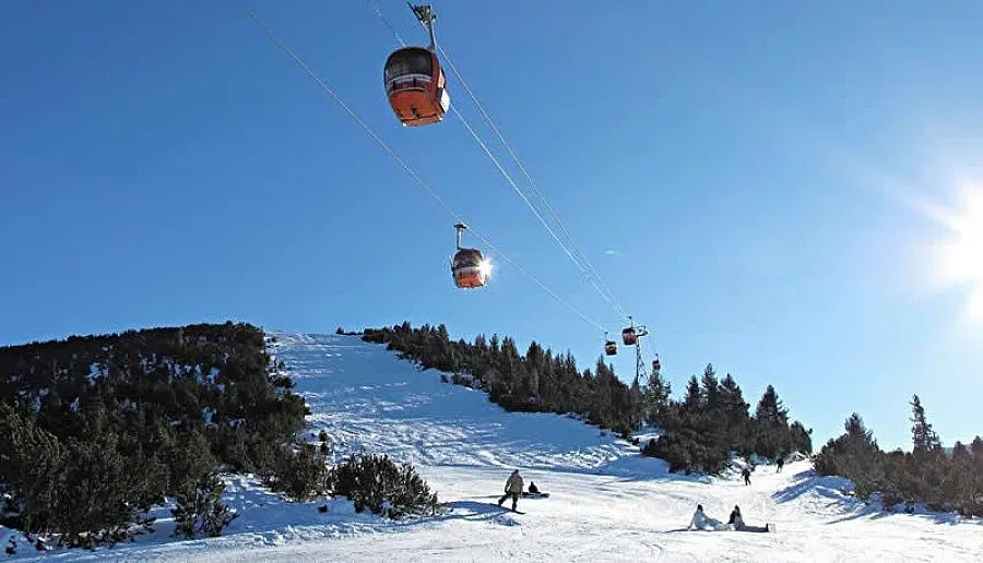 Падналото от лифта детенце е добре