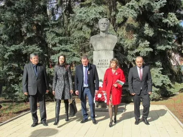 Шаренкова: 3 март е свещена дата