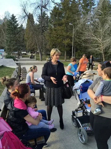 Лечева: БСП подкрепя младите семейства