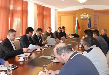 Министър Бозуков: В кратък срок ще бъдат решени проблемите в рибния бранш