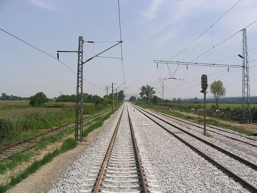 Със 160 км.\ч. по жп-линията Бургас-Александруполис