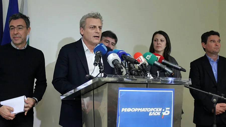 РБ-Глас народен: Герджиков да обясни за учителските заплати