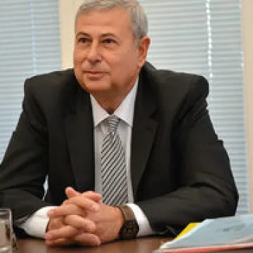 Спец по сигурност ще съветва Радев