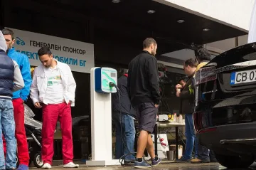 Пускат български зарядни станции за електромобили