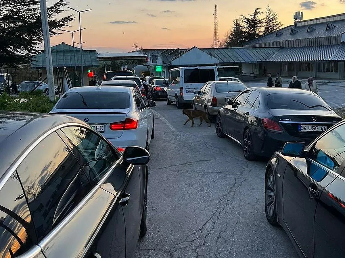 Огромни опашки на границата с Турция. Какво става?