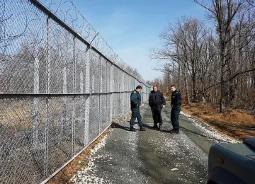 Зам.-министър провери границата