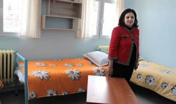  Затворнички вече имат бани