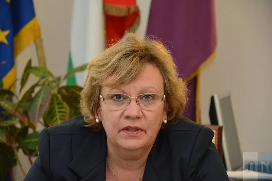 Ловеч подгони Шанхай по хора