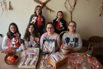 600 мартеници изработиха деца в Кърджали