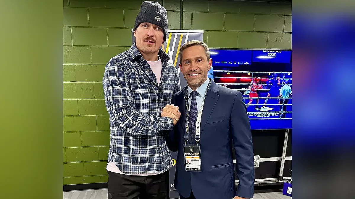 Шефът на боксовата ни федерация срещна Усик в Ливърпул