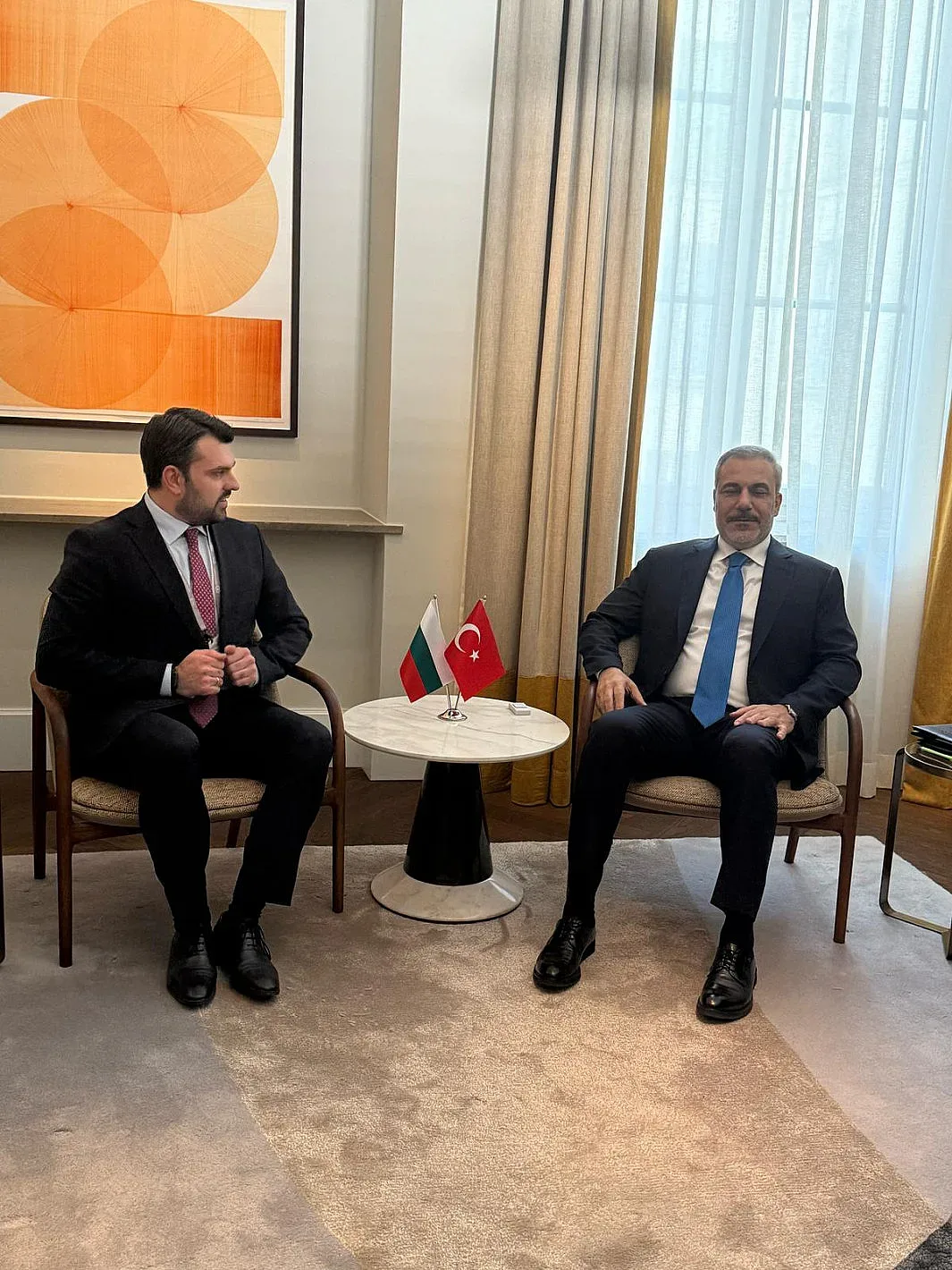 Знакова среща! Какво си казаха външните министри на България и Турция