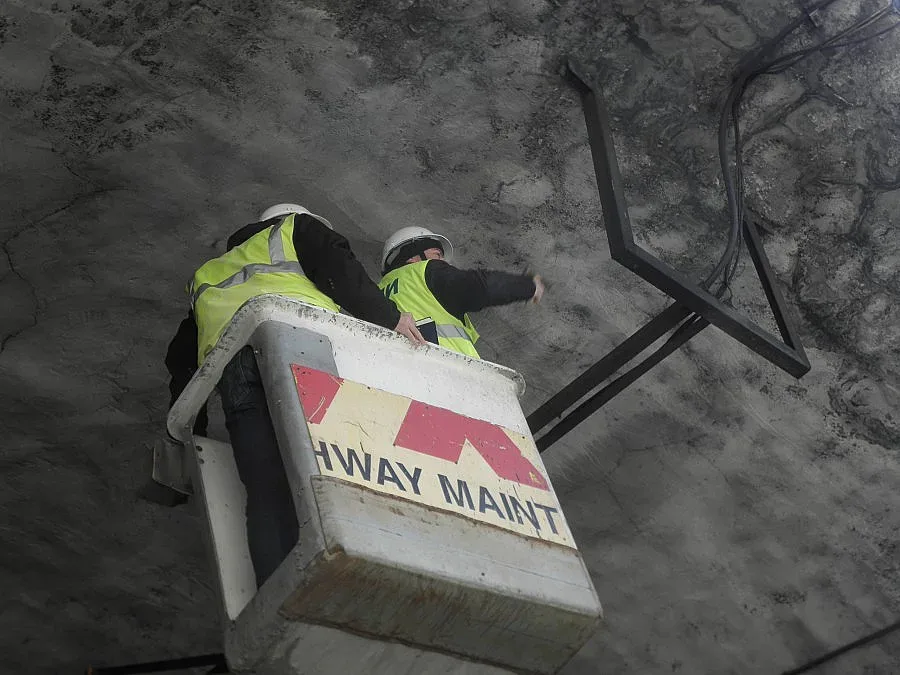 Откриха пукнатина в тунел