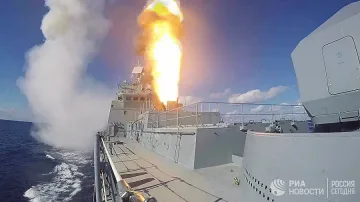 Руска бойна фрегата цепи Черно море към Сирия