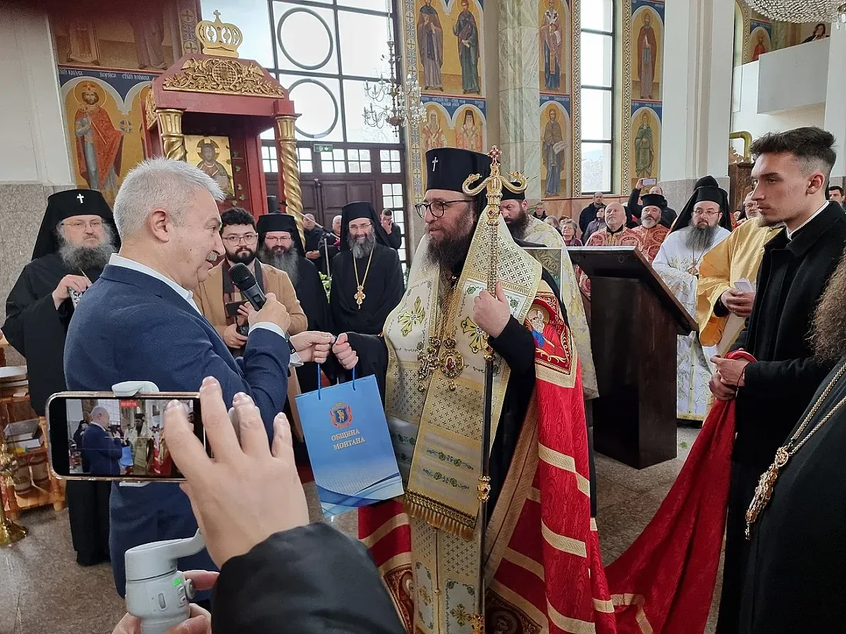 Празник в Северозапада. Видин и Монтана посрещнаха новия митрополит /СНИМКИ/