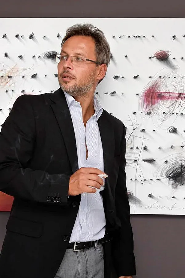 Стилиян Дичев се завръща към абстрактното