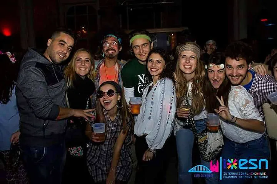 Истории от "Еразъм"