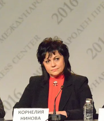 Нинова: Ще работя за България в Социнтернационала