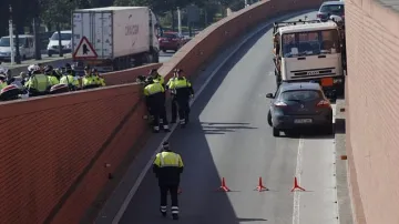 Цистерна с газ вдигна на крак полицията в Барселона