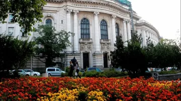 СУ решава утре дали таксите да бъдат увеличени