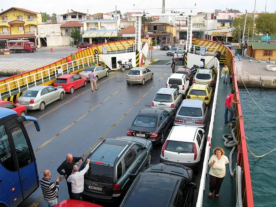 Фериботи за руски туристи