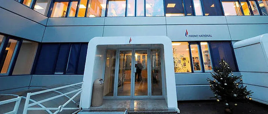 Следователи нахлуха в офиси на Льо Пен