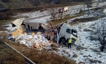 Камион затвори магистрала "Хемус"