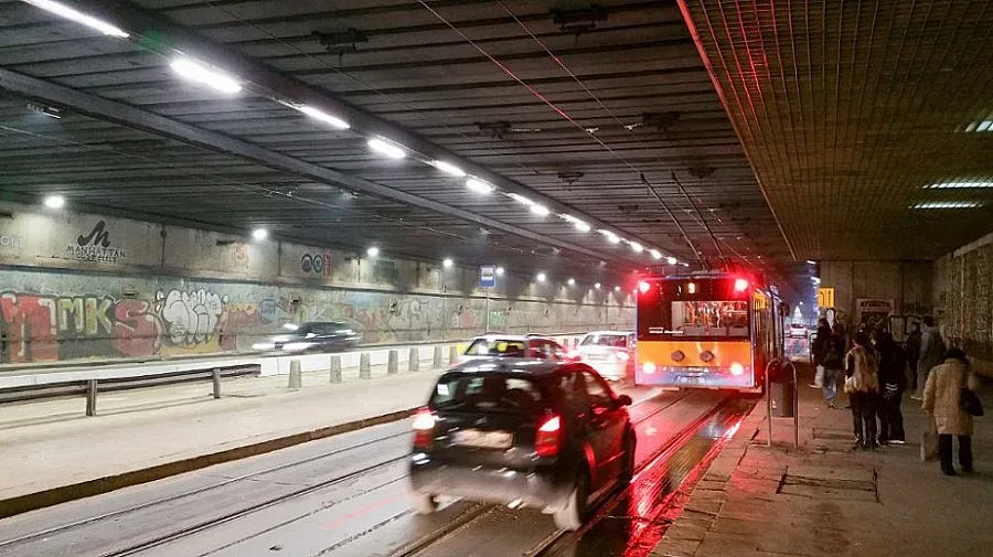 Камион блокира тролейбусите в София