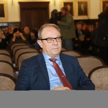 Фонд ще връща умове от чужбина