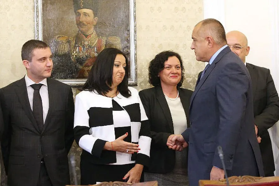 ГЕРБ залага на 9 министри