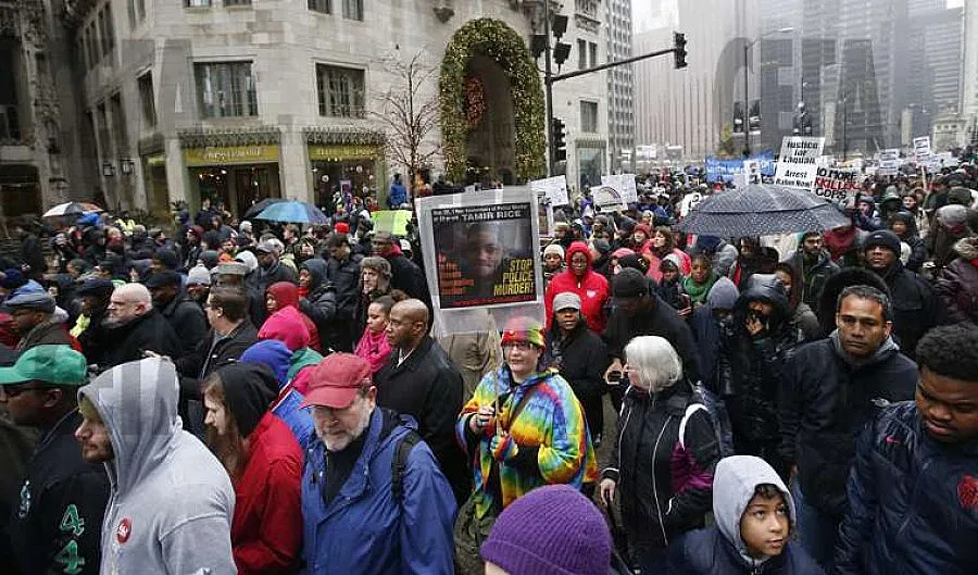 Хиляди на протест във Франция срещу полицейското насилие