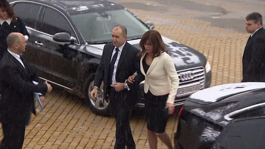 Десислава Радева: Не съм първа дама, не командвам президента