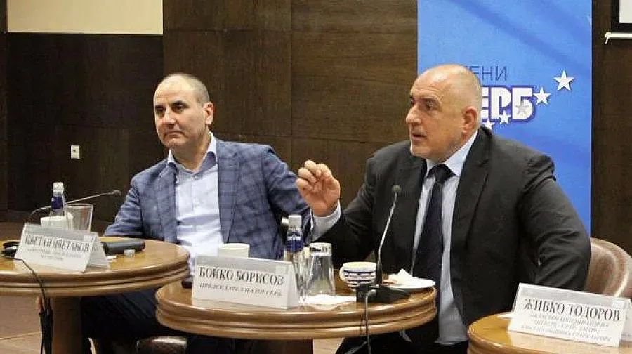 За 5 дни докараха лампите от едната тръба на "Ечемишка" в другата