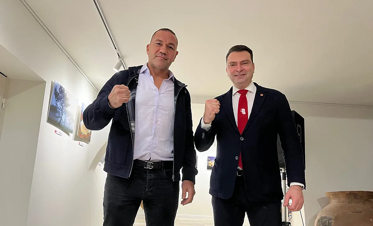 Кубрат Пулев подкрепи Паргов и му пожела успех