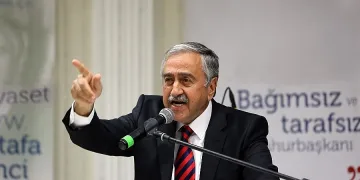 Скандал на преговорите за Кипър