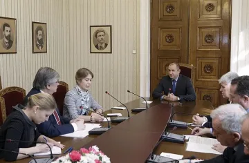 Радев се срещна с руския посланик