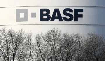 BASF придоби компания за LCD екрани