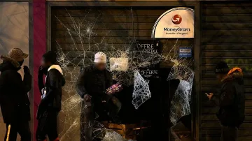 37 демонстранти задържани във Франция