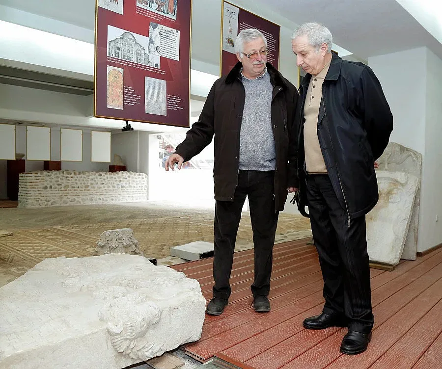 Премиерът разгледа уникални находки в музея в Сандански