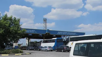 9км колона от товарни автомобили на вход на ГКПП "Дунав мост - Русе"