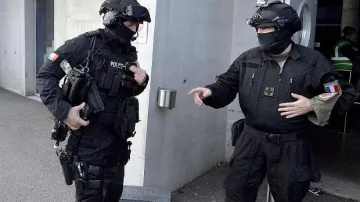 Франция спря нов атентат