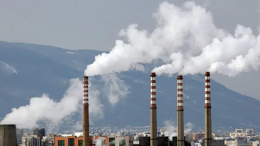 Пуснаха парното и топлата вода в София