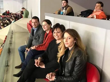 И Нинова подкрепя Гришо