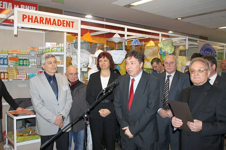 Близо 5 млн. лева годишно дават на пчеларите